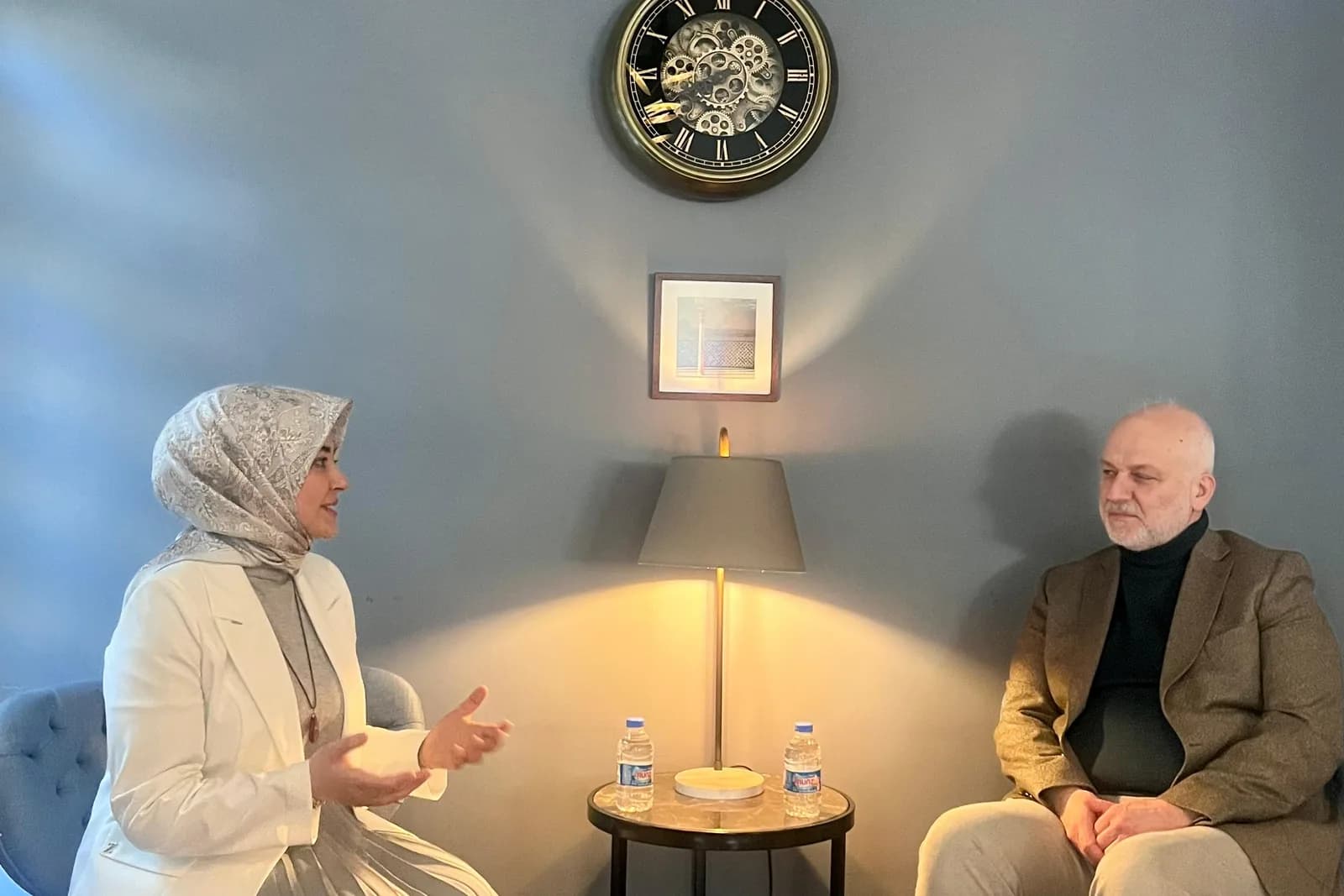 Sacide Şahin ve Prof. Dr. Kemal Sayar derin psikoloji ve insan sohbeti esnasında